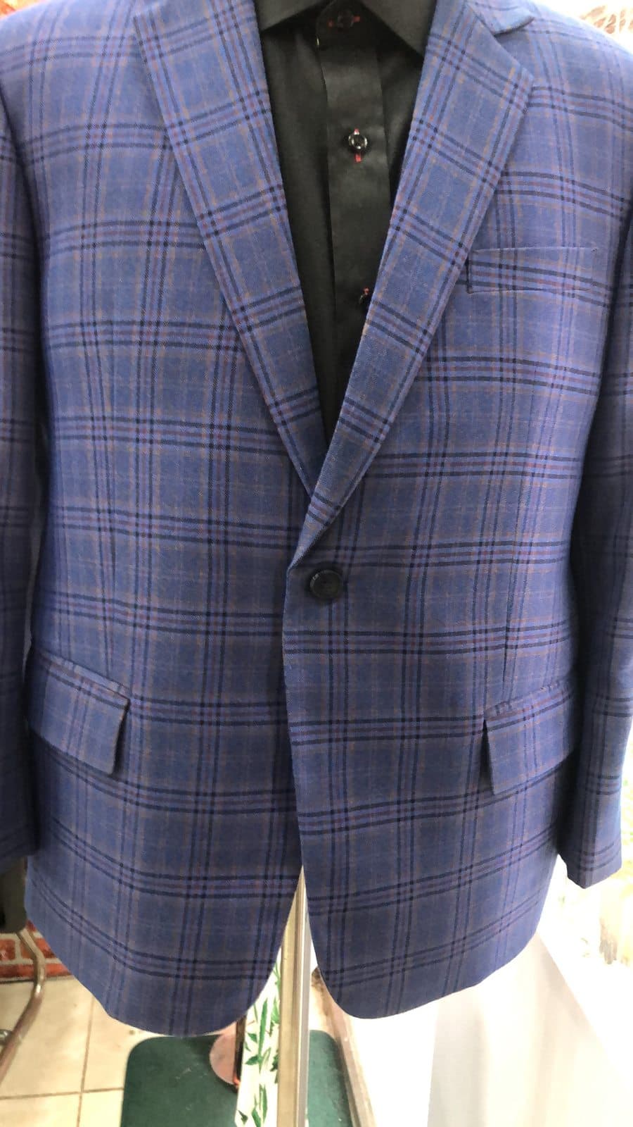 Classic business tailoring photo from the Bang Rak showroom